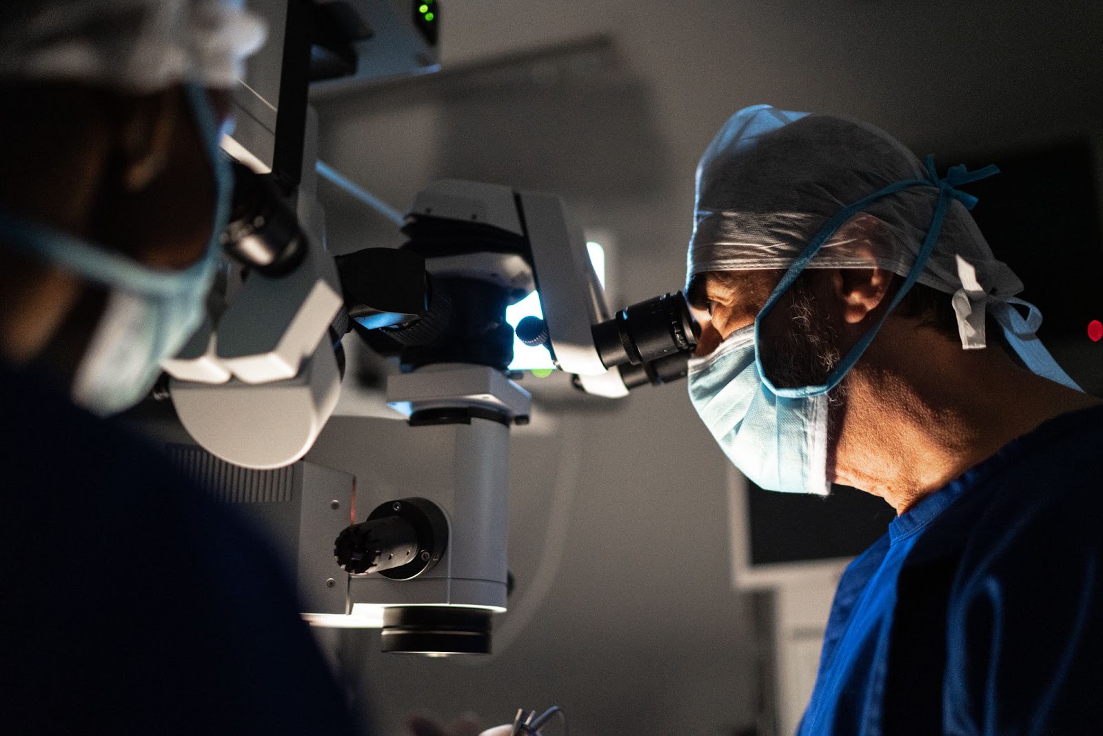 Insight into Ophthalmic Surgery: Enhancing Vision and Quality of Life